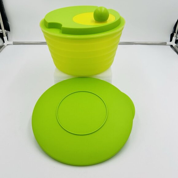 Tupperware 3776 SPIN N SAVE Salad Spinner With Lid Green Yellow 3 Pieces 4.5 L - Picture 1 of 5